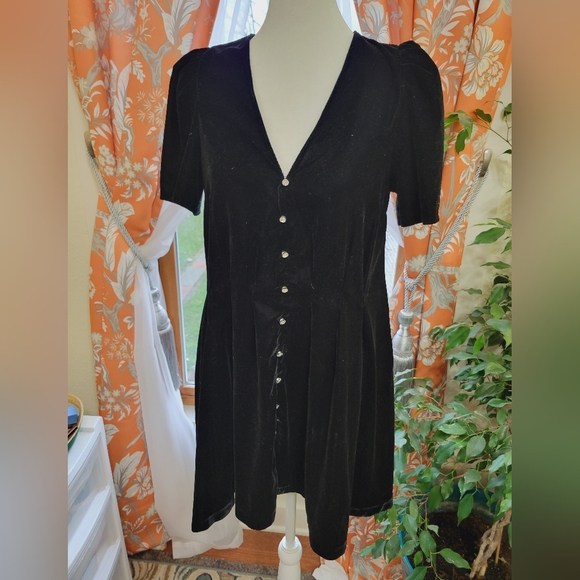 Zara Black Velvet Dress with Buttons - Picture 2 of 7